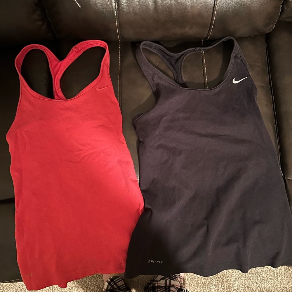 Nike tank top bundle XS